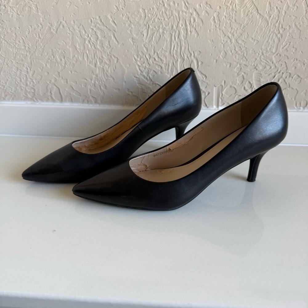 Cole Haan  Black Leather Women's Heels size 9